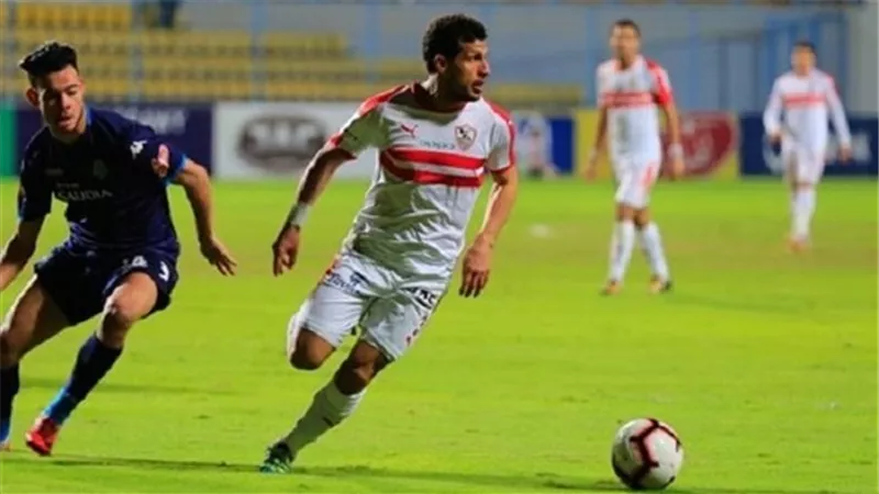 طرد طارق حامد في مباراة الزمالك وأسوان