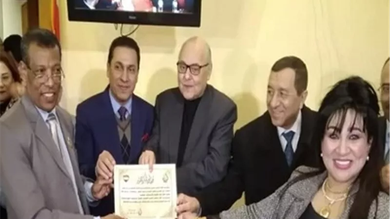 موسى مصطفي يكرم نخبه من رواد العمل الوطني والحكومى بالحركه الشعبيه في حب مصر