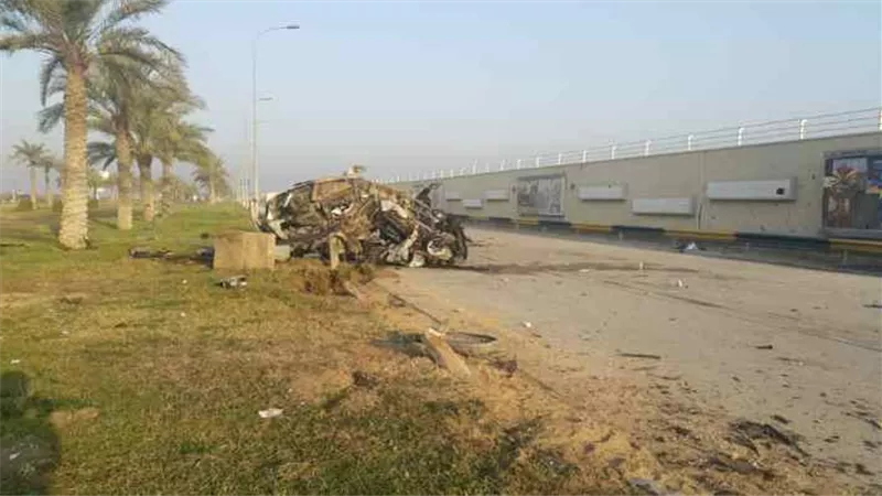 شاهد لحظة استهداف سيارة قاسم سليماني في بغداد