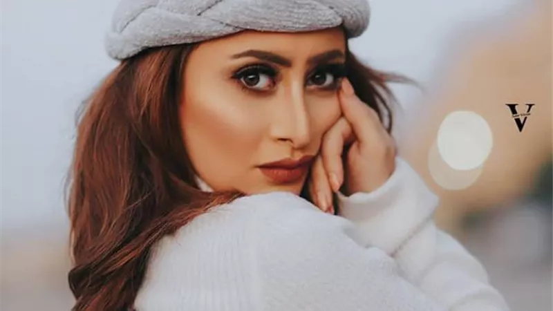 إطلالة رقيقة للفنانة منة تيسير عبر انستجرام