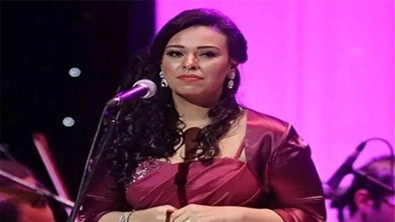 مروة ناجي تشدو بأغاني كوكب الشرق 