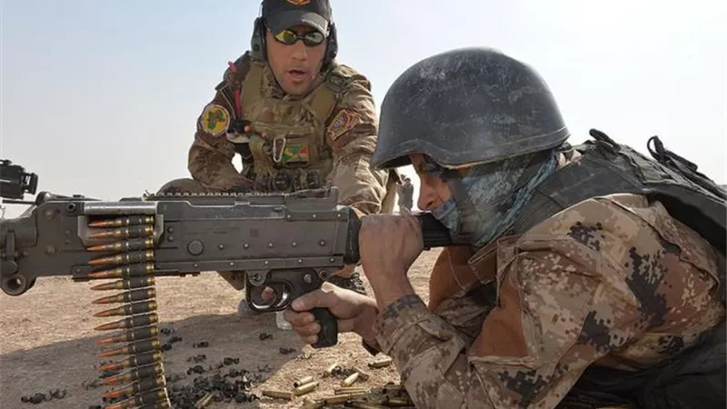 الناتو يعلق مهمات التدريب بالعراق