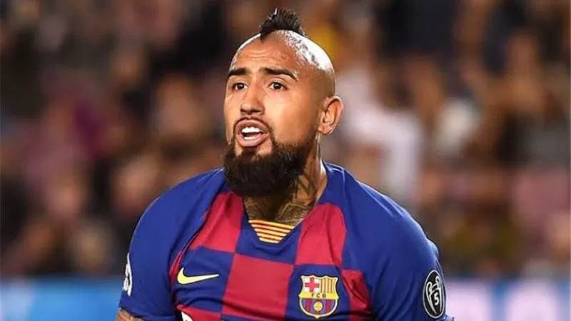 فيدال يخسر أمام برشلونة جولته القضائية الأولى