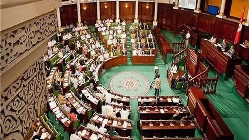 البرلمان الليبى يوافق بالإجماع على سحب الاعتراف بحكومة السراج