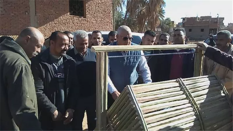 استجابة للجمهورية أون لاين. محافظ الوادى الجديد يدعم حرفي جريد النخيل ويخصص أرض لمشروع الإستزراع السمكي.فيديو وصور
