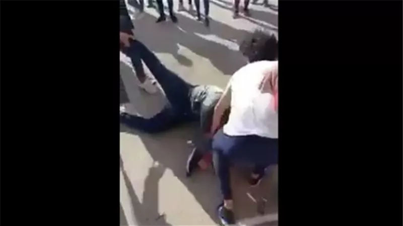 تعليم الإسماعيلية حول فيديو تعدى على طالب .الحاق المسئولين بالإدارة و6 طلاب للجنة الانضباط