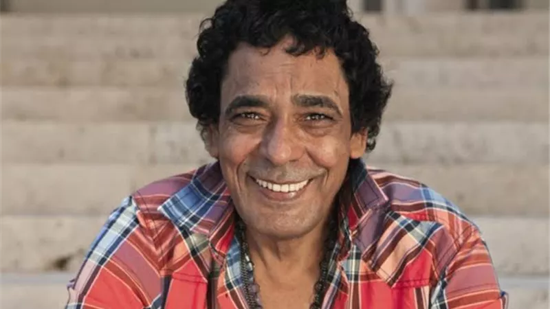 اول ظهور للكينج محمد منير بعد تعرضه لوعكة صحية .. صور