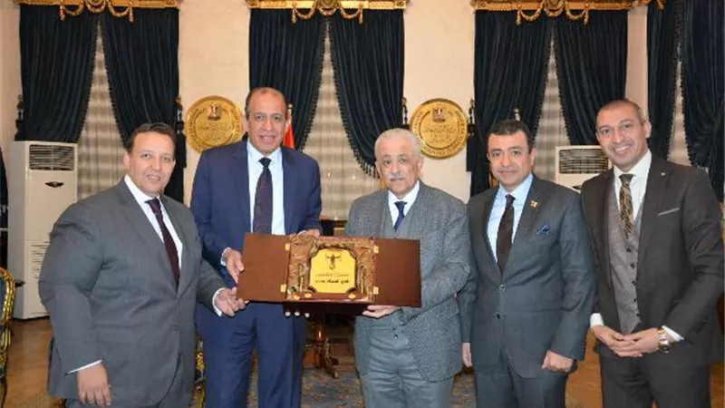 نادي القضاة يهنئ وزير التعليم لتجديد الثقة
