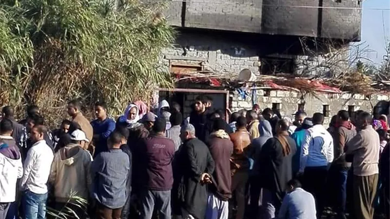 شاهد الصور الاولى لحادث العثور علي ٧ جثث متفحمة لاسرة واحدة بالبحيرة