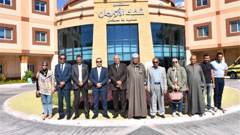 عضو لجنة فض المنازعات وإنهاء الخصومات الثأرية بالأقصر فى زيارة لمستشفى شفاء الأورمان