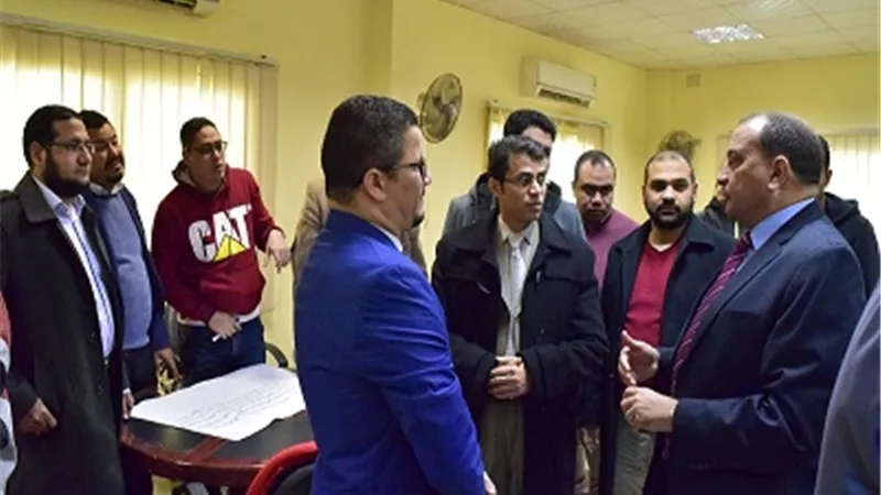 رئيس جامعة بنى سويف يتفقد مركز الذكاء الاصطناعى