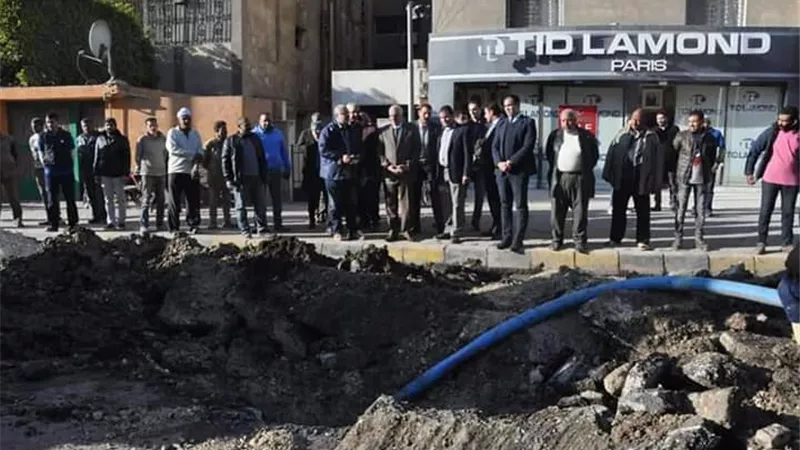غلق جزئى بشارع الهرم بسبب حدوث كسر مفاجئ بماسورة مياه