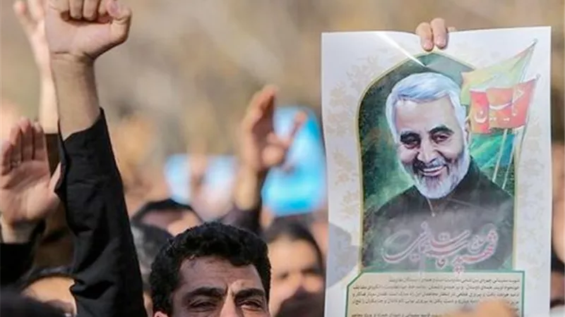 الإيرانيون يحتشدون لتشييع جنازة قاسم سليماني بوسط طهران