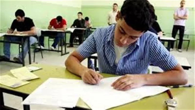للطلبة والطالبات...ما حكم الغش في لجان الامتحانات؟