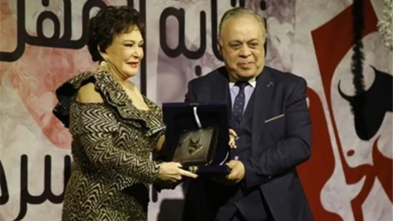 ختامه مسك .. مهرجان المهن التمثيلية تكرم الفنانة لبلبة .. صور