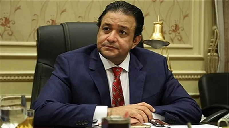 علاء عابد يشيد بإهداء الشيخ القاسمي لمصر 425 قطعة اثرية نادرة