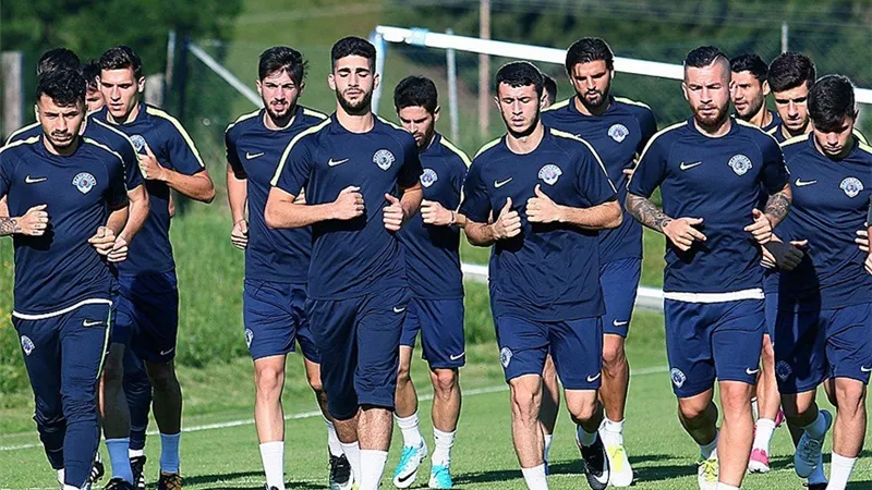 مصرى ضمن 8 لاعبين يستغنى عنهم قاسم باشا