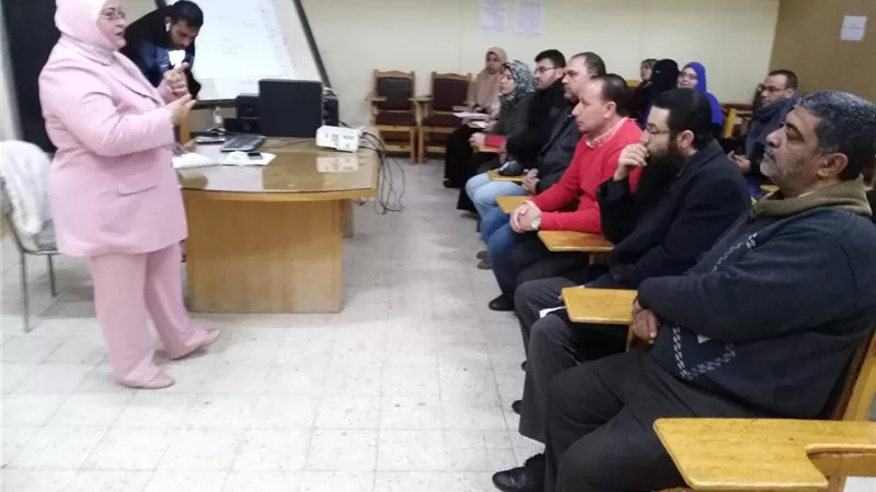مهارات الاتصال الناجح وأهمية الحوار فى محاضرة لوكيل تعليم كفرالشيخ