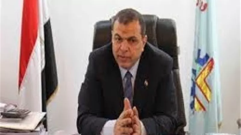صرف منحة 391 ألف جنيه لـ 782 عاملاً ببنى سويف
