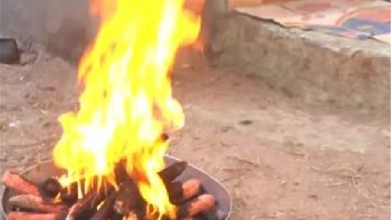 ضحية البرد .. إصابة طالب بحروق خطيرة أثناء التدفئة فى قنا