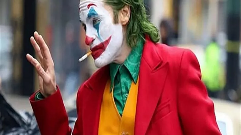بطل فيلم الجوكر يحصد جائزة أفضل ممثل فى جولدن جلوب