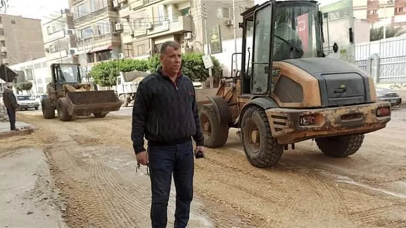 رئيس حي اول طنطا يتابع عمليات التجميل والتطوير والرصف