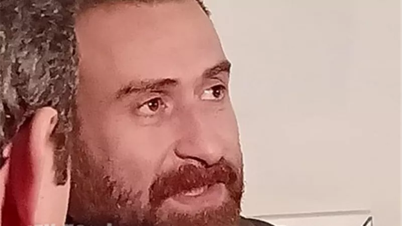 وصول الفنان نضال الشافعى العرض الخاص لفيلم بنات ثانوى.. صور