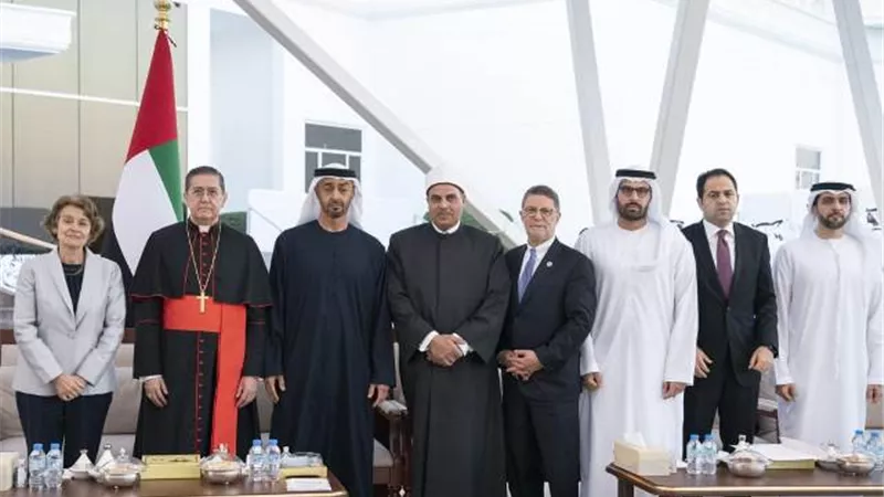 ولي عهد أبوظبي: ندعم جهود اللجنة الدولية للأخوة الإنسانية لتفعيل مبادئ الوثيقة لواقع ملموس