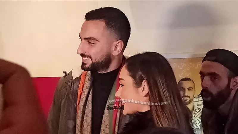 أول ظهور للفنان محمد الشرنوبي وخطيبته راندا رياض فى العرض الخاص لفيلم 