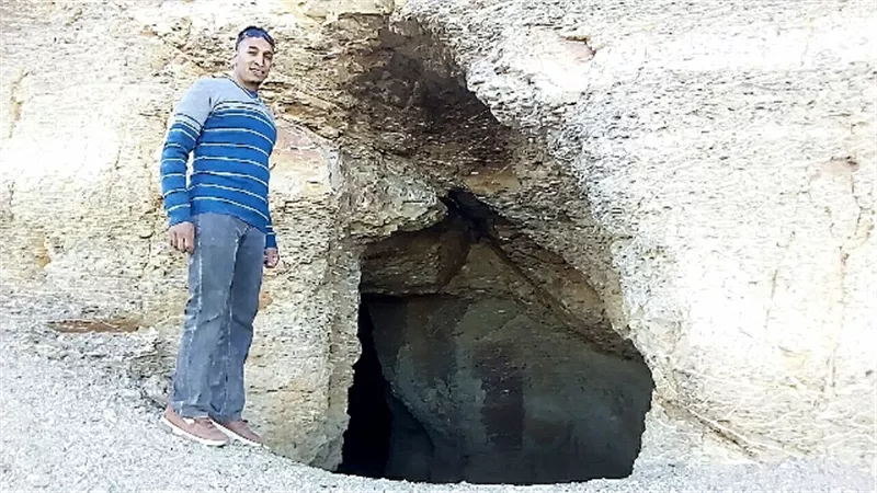 اكتشاف كهوف قديمة بها حفريات صدفية بصحراء الوادى الجديد.. صور وفيديو