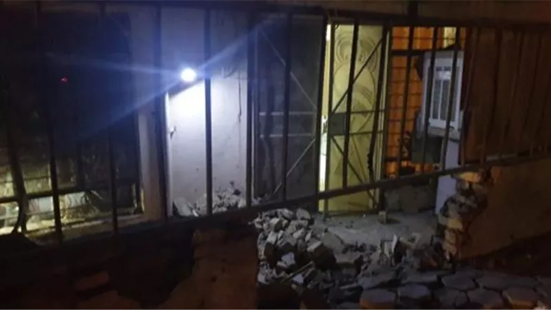 صواريخ تستهدف السفارة الأمريكية في بغداد..واطلاق صافرات الإنذار