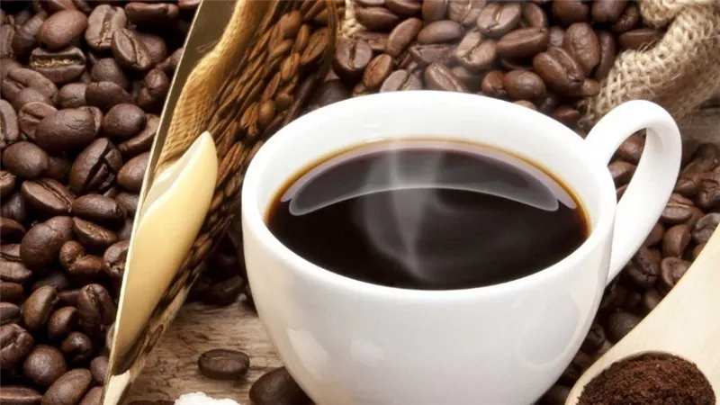 كحول الأذكياء.. جمال شعبان يؤكد: القهوة مفيدة لصحة القلب