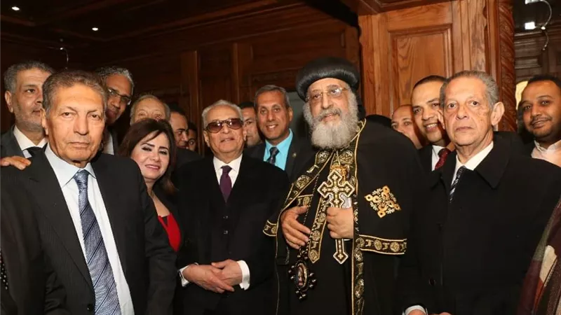 رئيس الوفد وقياداته يهنئون البابا تواضروس بعيد الميلاد المجيد