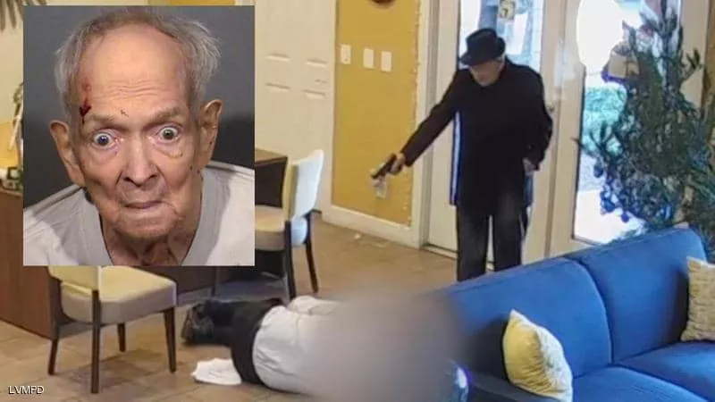 مسن عمره 93 عاماً يطلق النار على عامل.. والسبب صادم