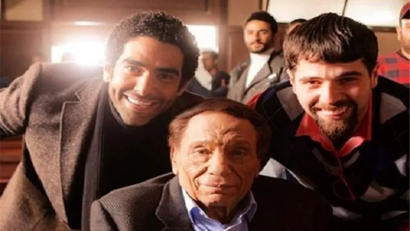 شاهد.. الزعيم عادل إمام فى آخر أيام تصوير 
