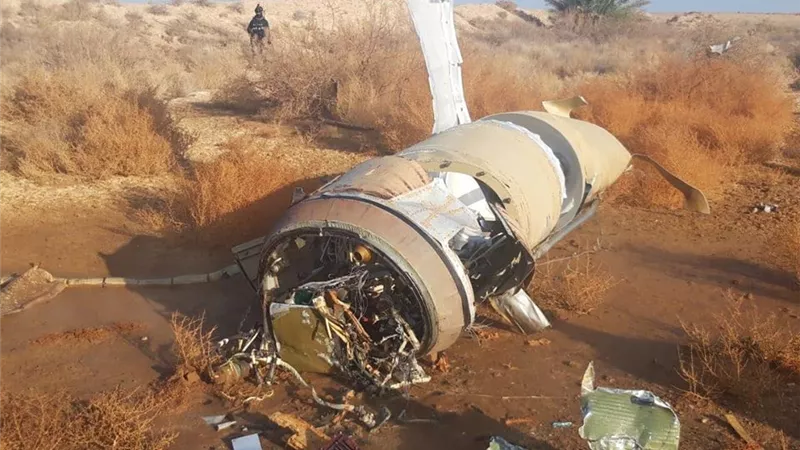 صور لاحدى صواريخ إيران الباليستية في قرية عراقية