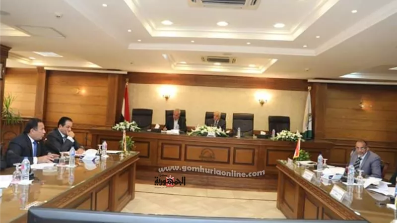تدعيم 12 قرية بخدمة الصرف الصحى بأطفيح بالجيزة