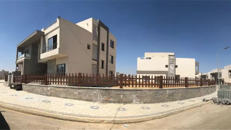 المستشار اسامة عبد الجواد: انجزنا عمارات وفيلات ومشروعات للطرق وتطوير منازل بالقرى الاكثر احتياجا
