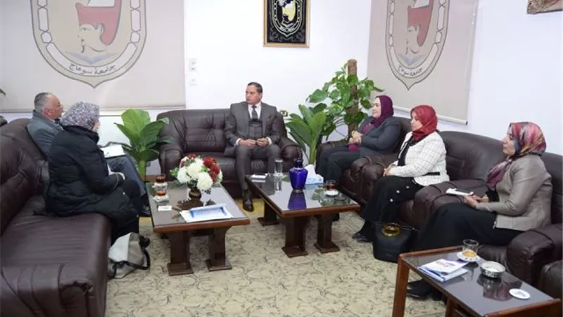برامج توعوية عن الصحة الإنجابية وتنظيم الأسرة بجامعة سوهاج