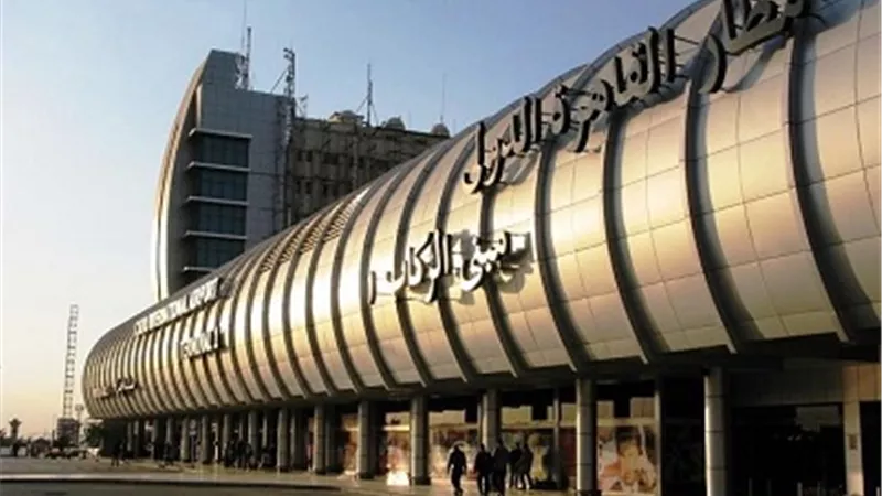 وزيرا خارجية قبرص واليونان يصلا القاهرة لحضور الاجتماع التنسيقي حول ليبيا