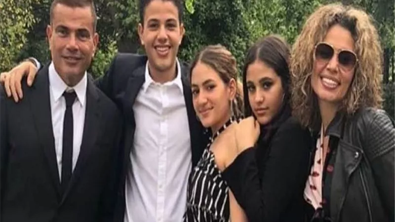 أول تعليق من زينة عاشور بشأن إنفصالها عن الهضبة عمرو دياب
