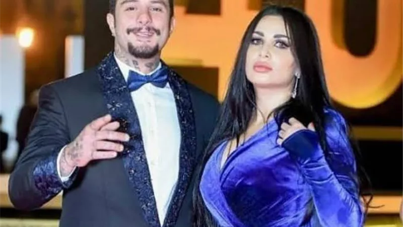زوجة احمد الفيشاوى تشغل السوشيال ميديا بشعرها الاحمر