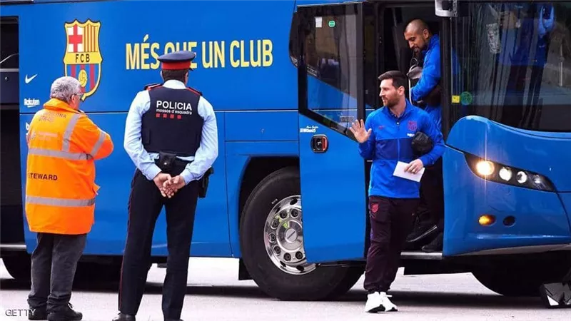 حافلة برشلونة تضل طريقها في جدة وتتجه لملعب ريال مدريد