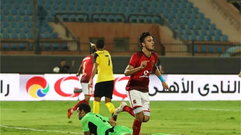 مهاجم الأهلي يقترب من الرحيل إلى سموحة في الميركاتو الشتوي
