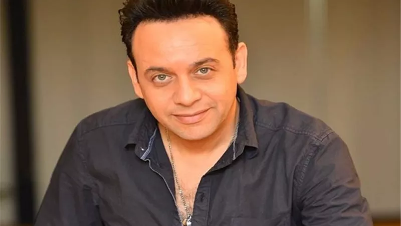 مصطفى قمر ينعى والد إيهاب توفيق بهذه الكلمات