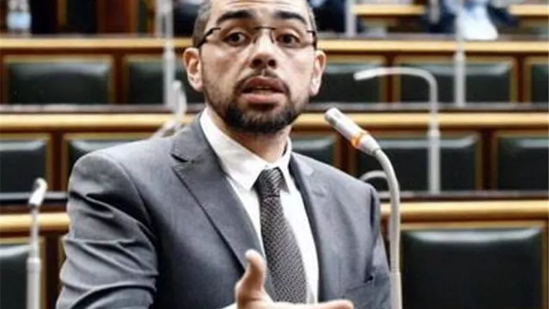 النائب محمد فؤاد يطالب الحكومة بتغيير انماط الفنادق لتنشيط قطاع السياحة