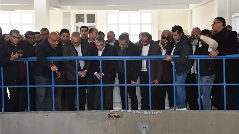 وزير الإسكان ومحافظ المنيا يتفقدان محطة مياه أبوقرقاص بمحافظة المنيا
