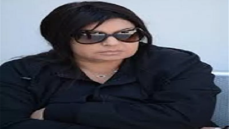 فيفى عبده ناعية والد إيهاب توفيق.. 