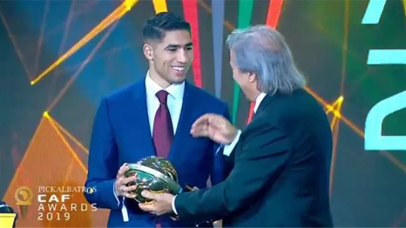اشرف حكيمى افضل لاعب صاعد فى افريقيا