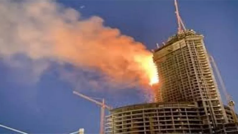 السعودية.. حريق في برج بمدينة جدة